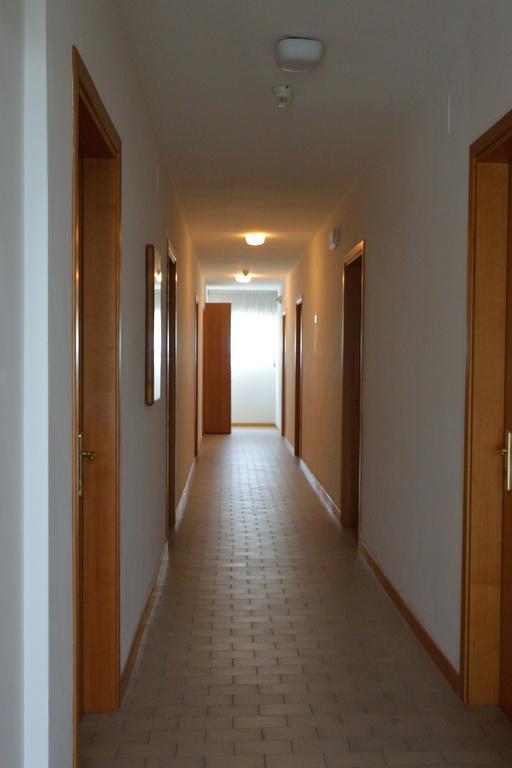 Hotel Paris Линяно Сабиадоро Екстериор снимка
